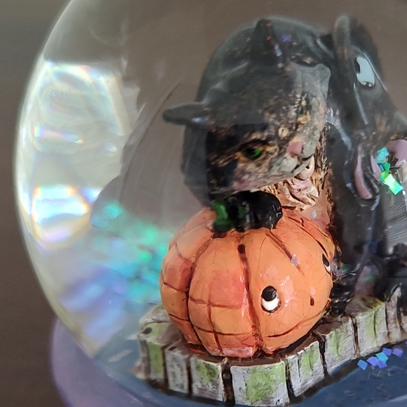 Jim Shore Heartwood Creek 2009 Black Cat Pumpkin Halloween Spooky Snow Globe - Picture 5 of 8